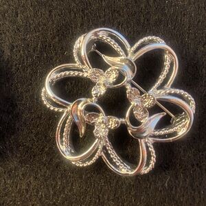 Vintage SARAH COVENTRY Fleurette Pin Silver Tone Open Flower Nature Botanical